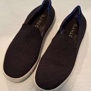 Rothy’s Black and Blue trim Slip-On Loafers size 7.5